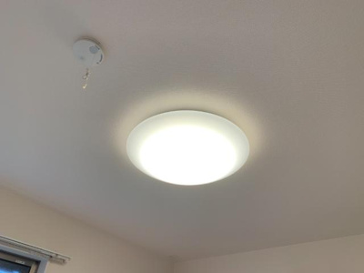 【設備】 | ロイヤルシャーロット | 照明器具