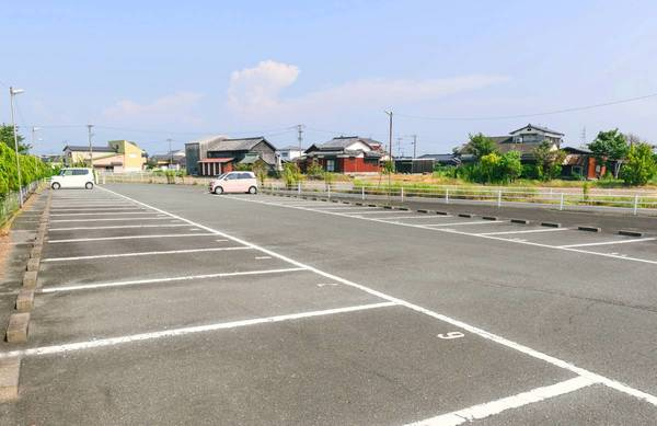 ビレッジハウス大和Ⅱ2号棟の駐車場