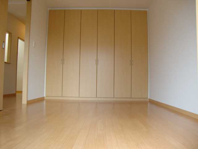 コア・やすのの内装|洋室