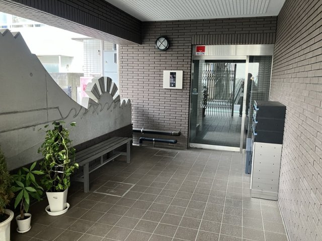ホライズン東四つ木のエントランス
