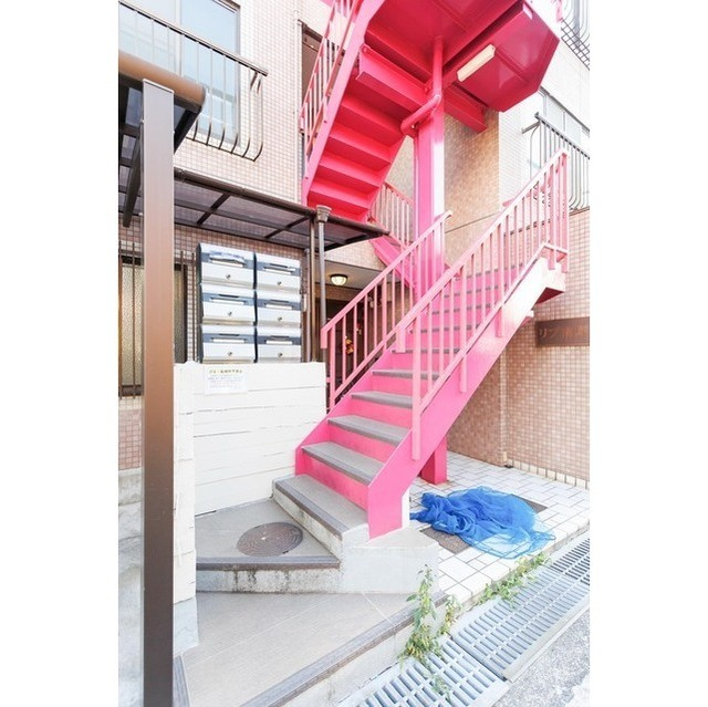 リブ南塚口のエントランス