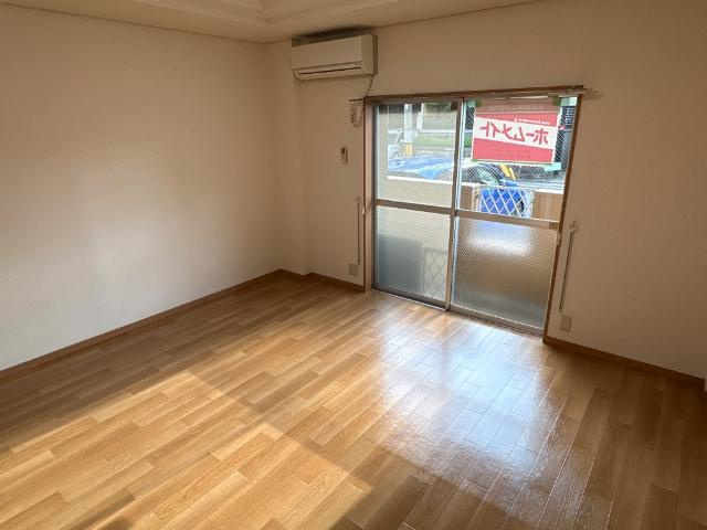 エクセルハイム坪井の内装|洋室