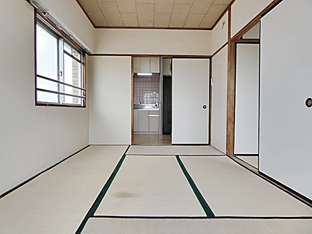小野マンションの居間・リビング