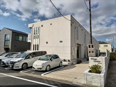 シンプルながら存在感のある佇まい