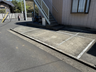 ★敷地内駐車場★（空き状況・使用料等詳細はご確認下さい）