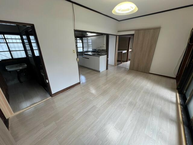 ラテール西大口戸建ての居間・リビング