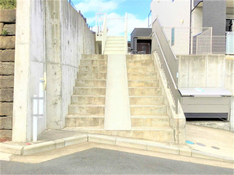 リブリ・Rose Hillのエントランス