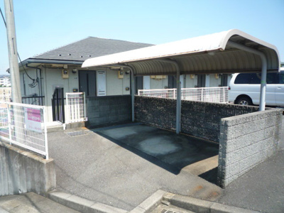 屋根付き駐輪場（バイク不可）