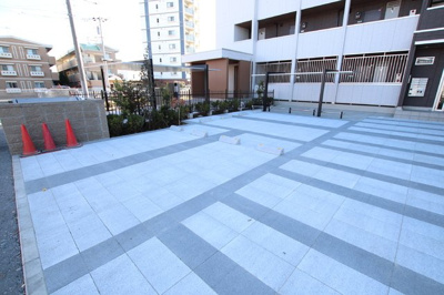 敷地内駐車場（有料・要空き確認）
