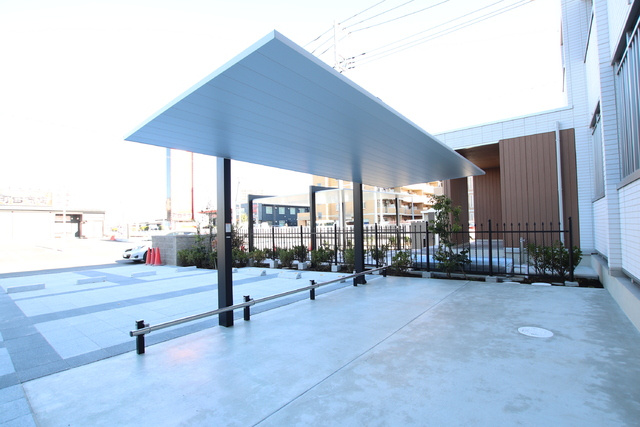 屋根付き駐輪場（バイク不可）