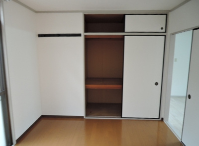 洋室押入れ