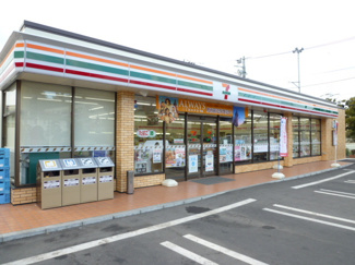 セブンイレブン綾瀬上土棚中一丁目店まで400ｍ