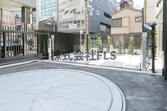 港区赤坂３丁目の賃貸マンションの駐車場
