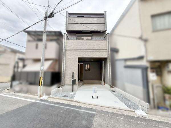 【外観】 | 阪堺電気軌道阪堺線「東湊」駅が徒歩約4分。
通勤にも外出にもアクセス良好。家族でおでかけすることも増えそうですね♪