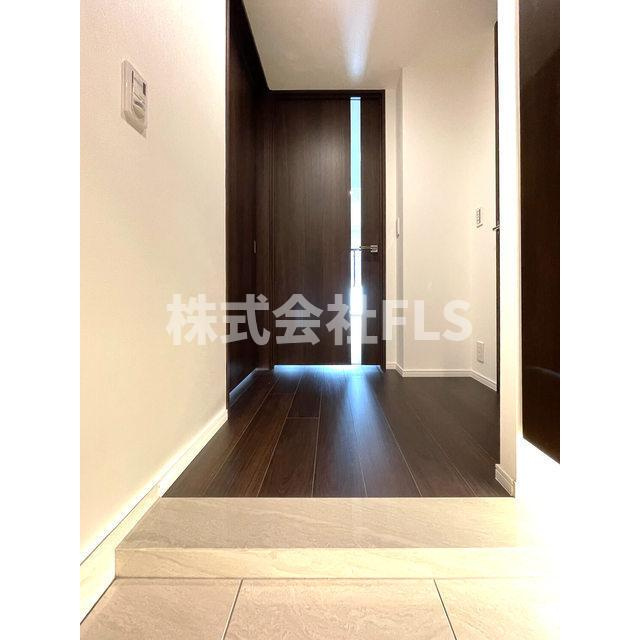新宿区四谷４丁目の賃貸マンションの玄関