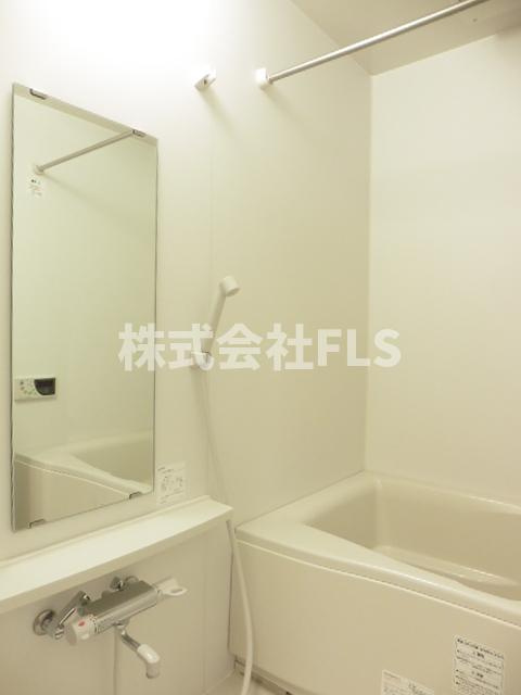 港区三田１丁目の賃貸マンションの浴室