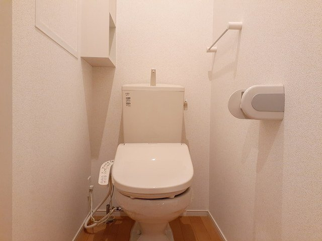 リブレ本郷Ⅰのトイレ|ゆったりとした空間のトイレです