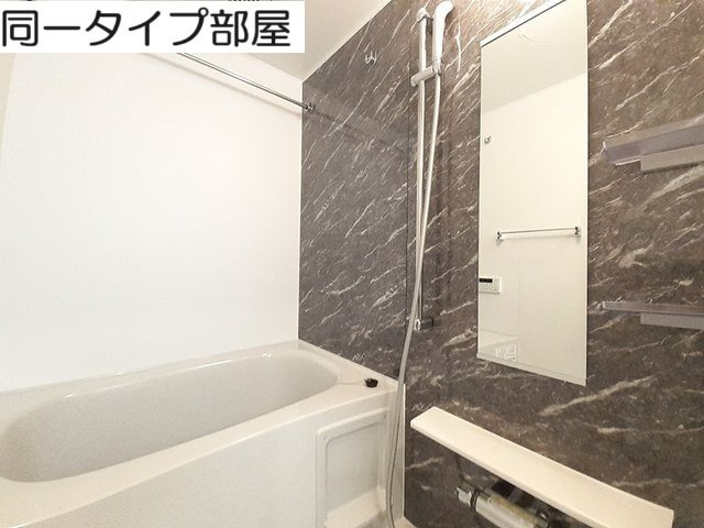 メゾン　ラ　ヴェールの浴室|ゆったり過ごせるお風呂です