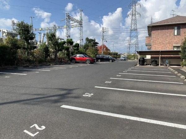 【駐車場】