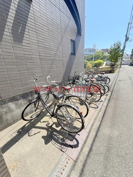 ハーモニー弁天の駐車場