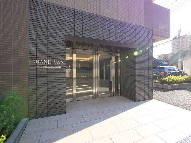 グランヴァンプレミアム川口の外観