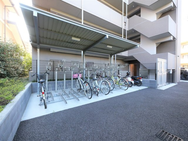 グランヴァンプレミアム川口の外観