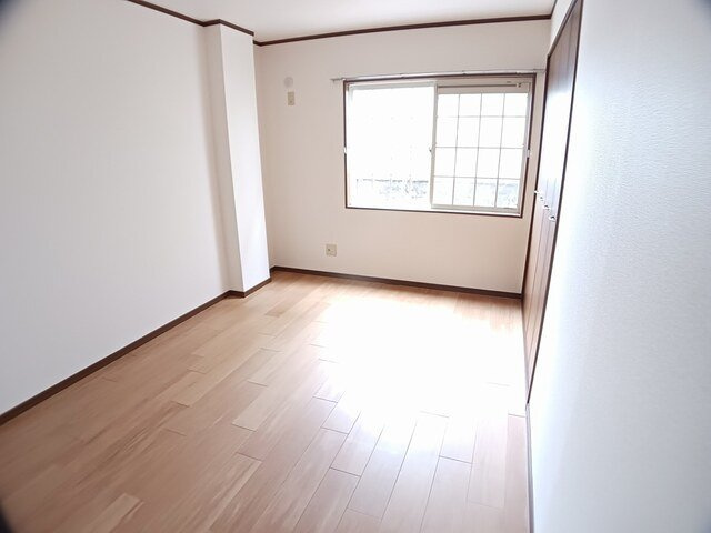 【内装】 | クレッシェンド