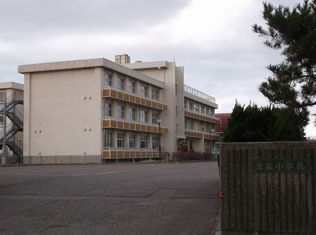 パピーユの周辺|立仏小学校まで1300m