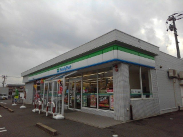 エテルノ　ブライトの周辺|ファミリーマート 新潟逢谷内店まで500m
