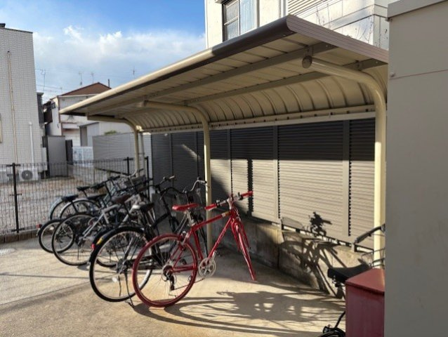 レオパレスエランの森のその他|屋根付き駐輪場