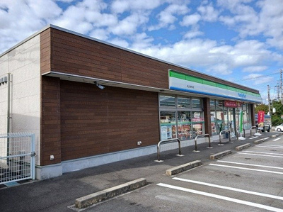 【周辺】 | アンベリール | ファミリーマート富士宮野中店まで500m