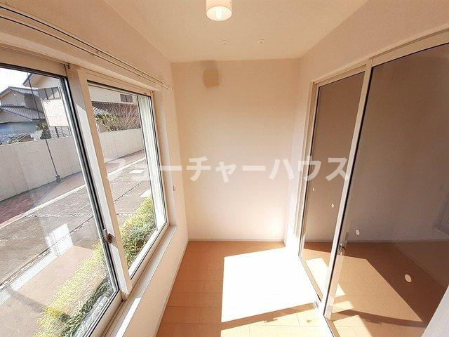 フォルトゥーナ・Ⅱのバルコニー|明るい室内です