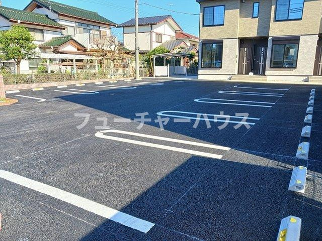 ボー・ルーナの駐車場
