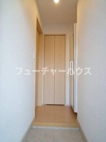 サンブリーゼ　Ⅵの玄関