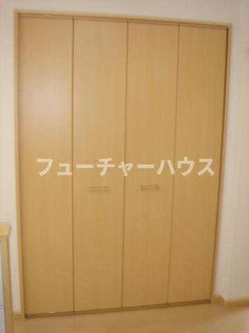 グランディ　パルディのその他|リビング側クローゼット