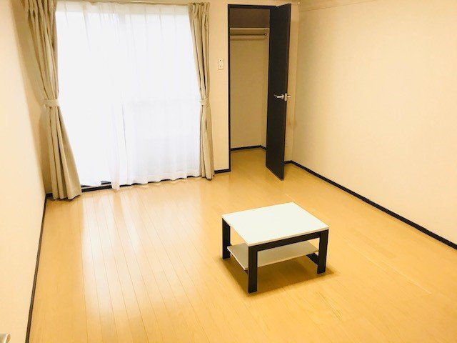クレイノＨｉｇｈＢｒｉｄｇｅ２の居間・リビング