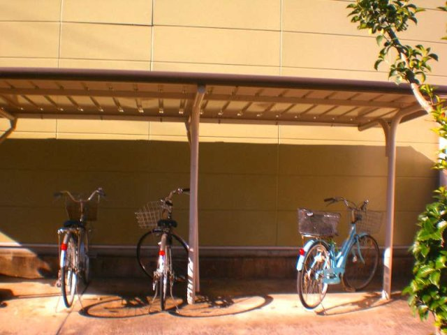 レオパレスＳＵＮＲＩＳＥ南新木のその他|駐輪場完備