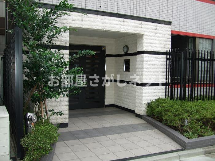 ステージファースト池袋アジールコートのエントランス