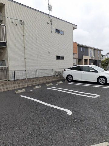 風みどりの家の駐車場
