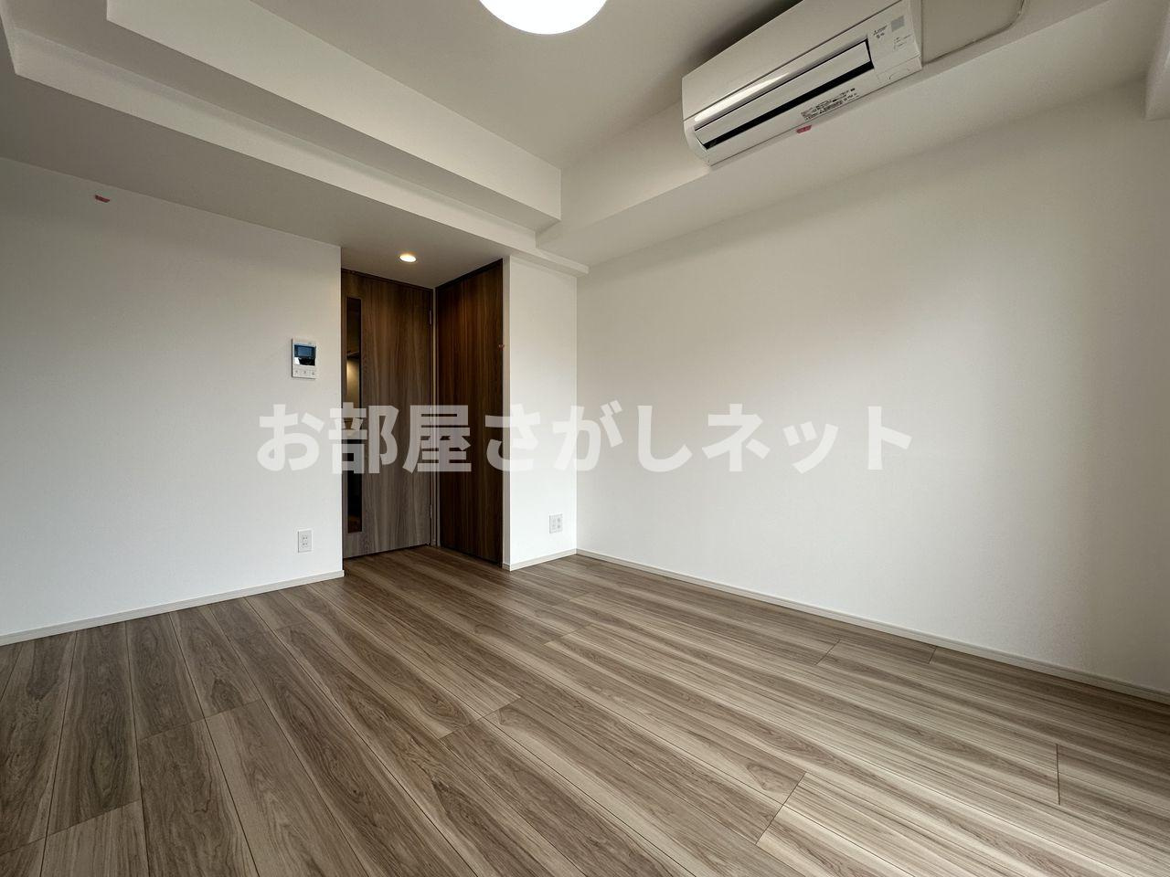 コンシェリア東京 ＜ＨＩＧＡＳＨＩＪＵＪＯ ＲＥＳＩＤＥＮＣＥ＞の居間・リビング