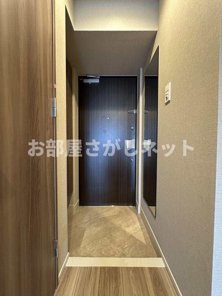コンシェリア東京 ＜ＨＩＧＡＳＨＩＪＵＪＯ ＲＥＳＩＤＥＮＣＥ＞の玄関