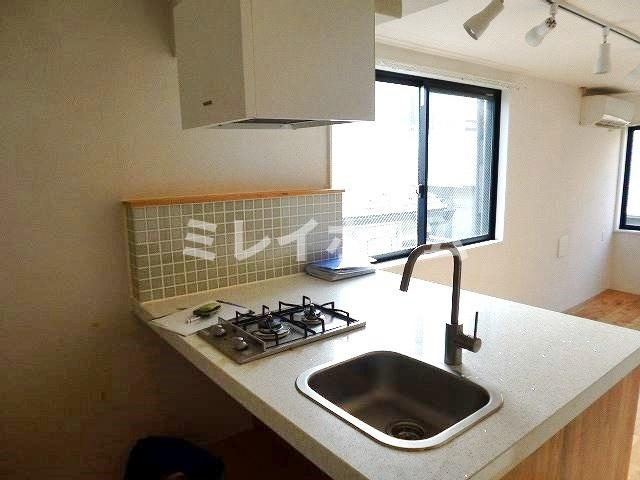 大田区南蒲田３丁目の賃貸マンションのキッチン