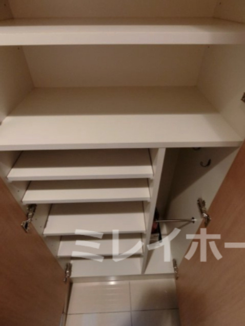 クロスレジデンス蒲田の玄関