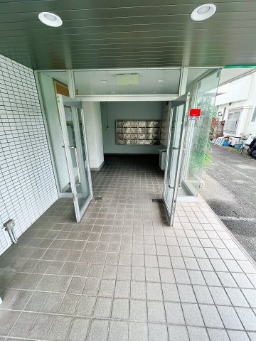 【エントランス】 | ソサエティ山手（レディースマンション）