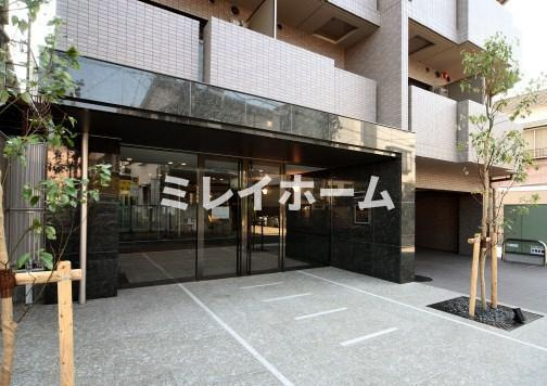 ルーブル東蒲田伍番館のエントランス