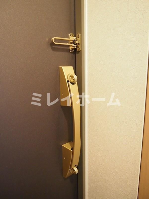 ルーブル東蒲田伍番館の玄関|同建物内、別のお部屋の参考写真になります。