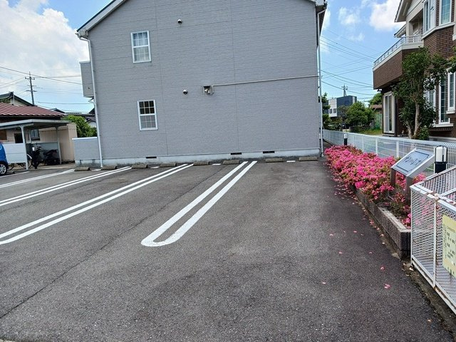 サンパレスの駐車場