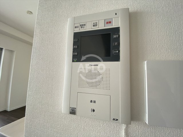 アーバンエース五条公園パル　五条小学校区のセキュリティ|アーバンエース五条公園パル　TVモニター付きインターホン