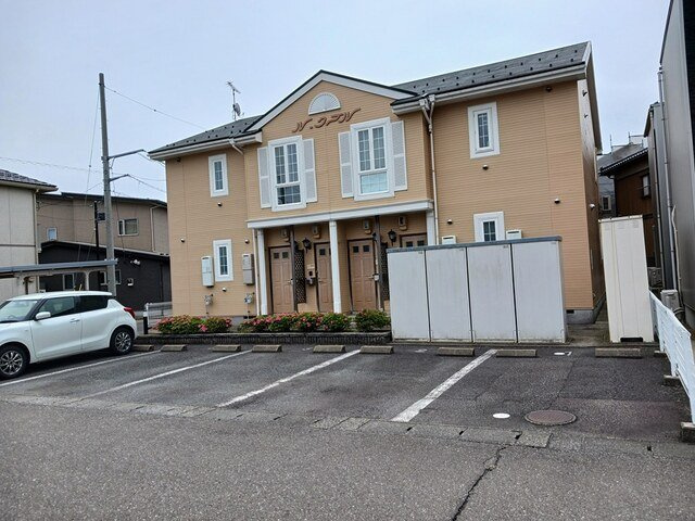 ル・クプルの駐車場