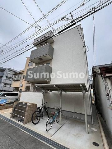 尼崎市西本町１丁目のアパートの外観